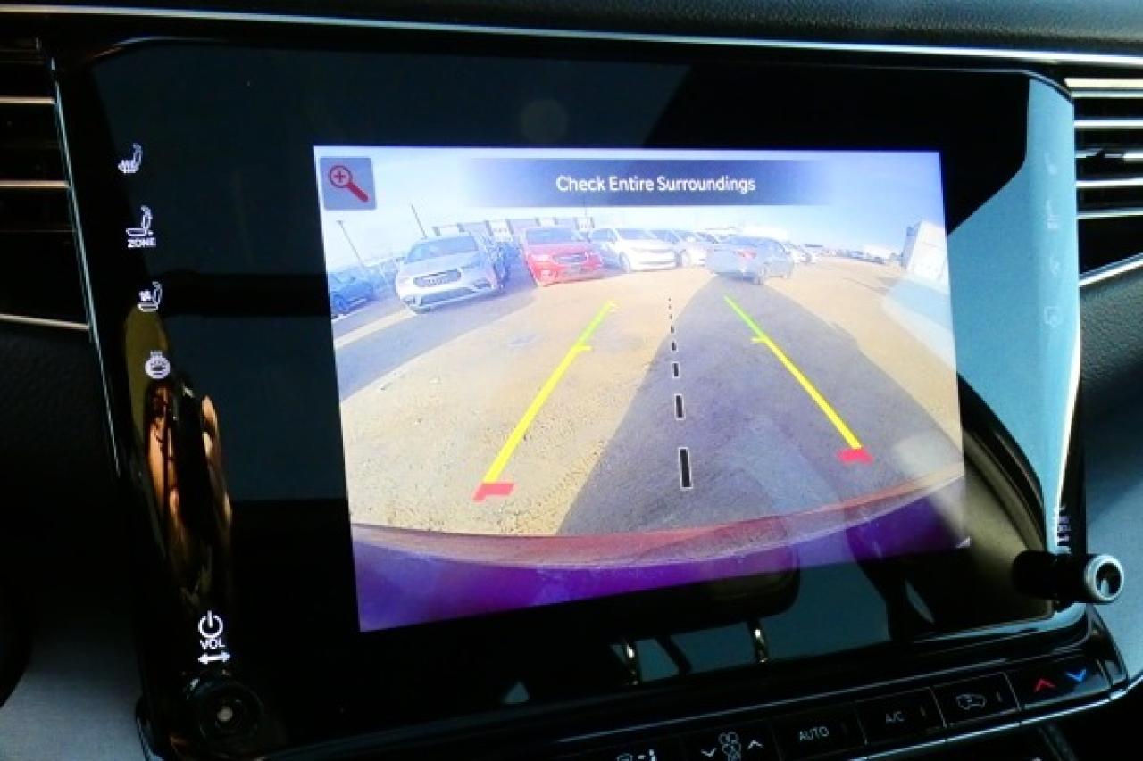 2024 Jeep Wagoneer Series II w/H&C L, pano S/R, NAV, BUC - Photo #15