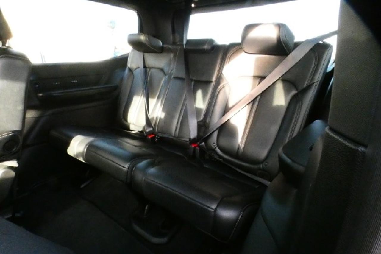 2024 Jeep Wagoneer Series II w/H&C L, pano S/R, NAV, BUC - Photo #9