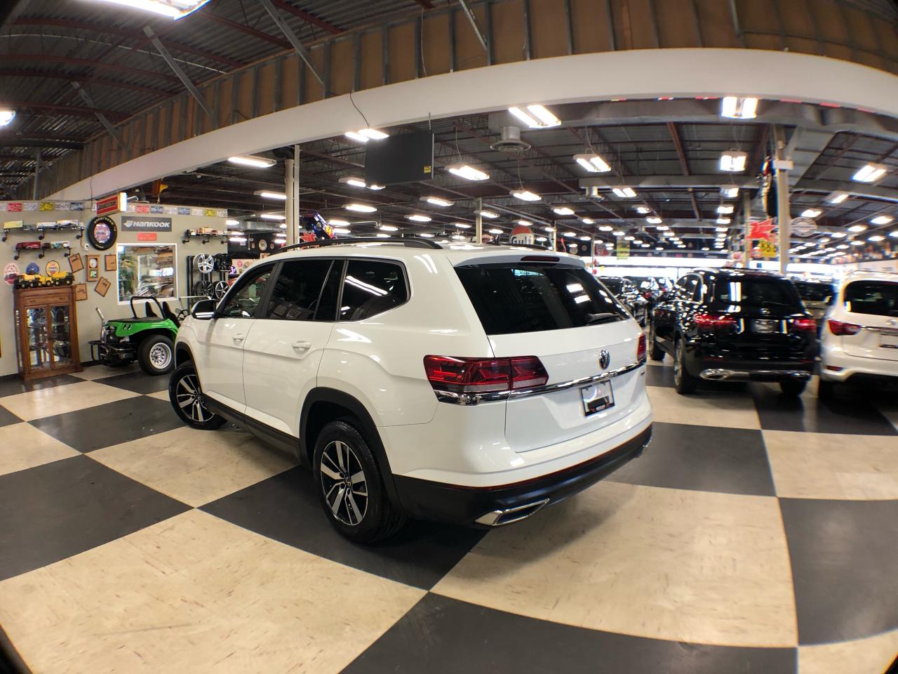 2022 Volkswagen Atlas COMFORTLINE 7 PASS LEATHER A/CARPLAY B/SPOT CAMERA Photo4