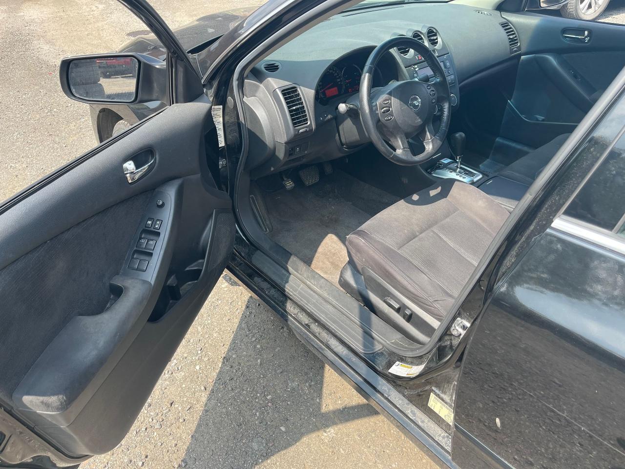 2011 Nissan Altima 2.5 S - Photo #6