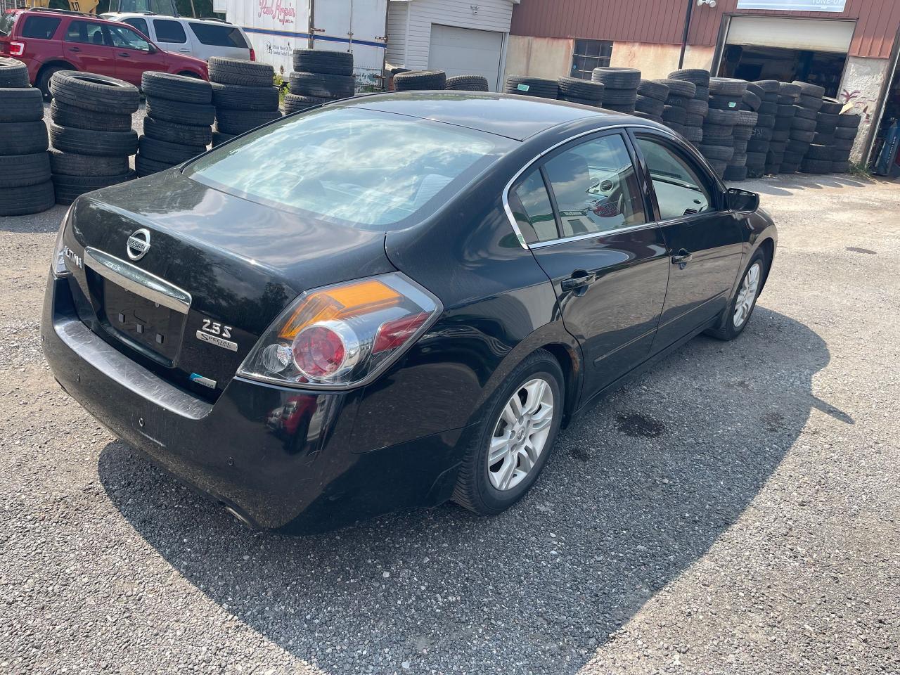 2011 Nissan Altima 2.5 S - Photo #4