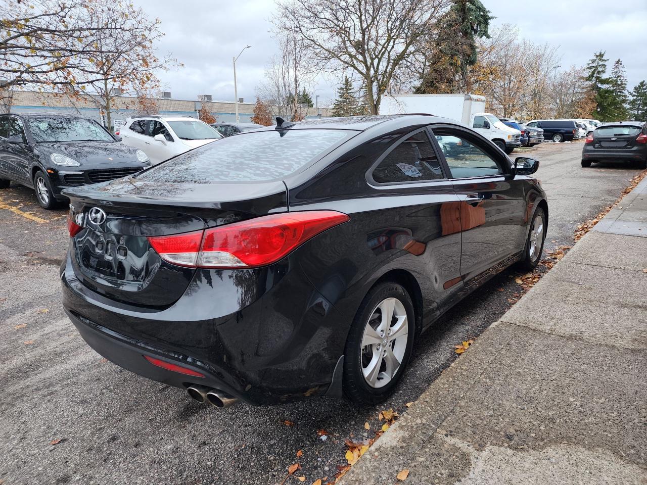 2013 Hyundai Elantra GT Photo3