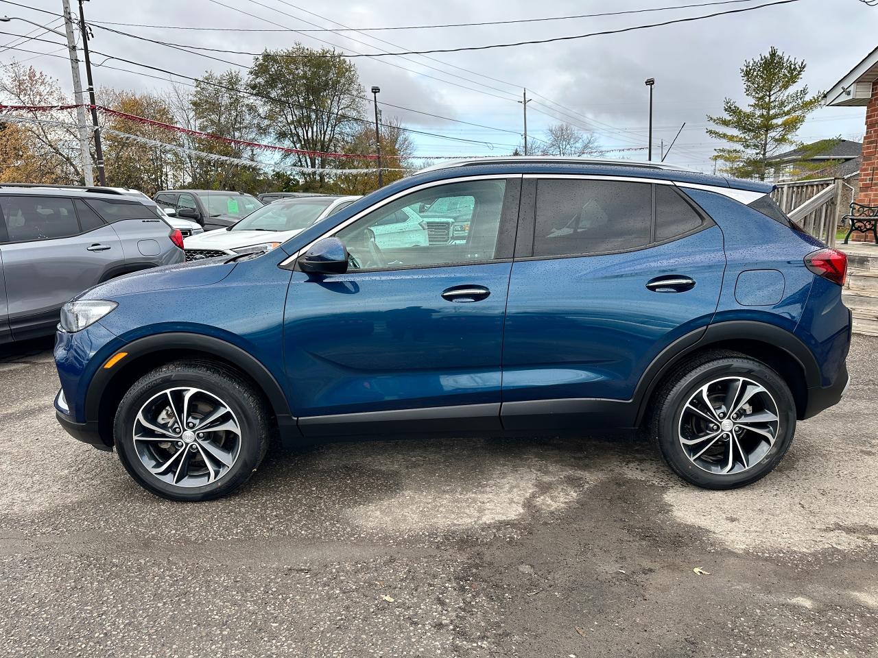 2021 Buick Encore GX SelectAWD HTD-Cloth XM CarPlay Alloys BackupCam AC Photo2