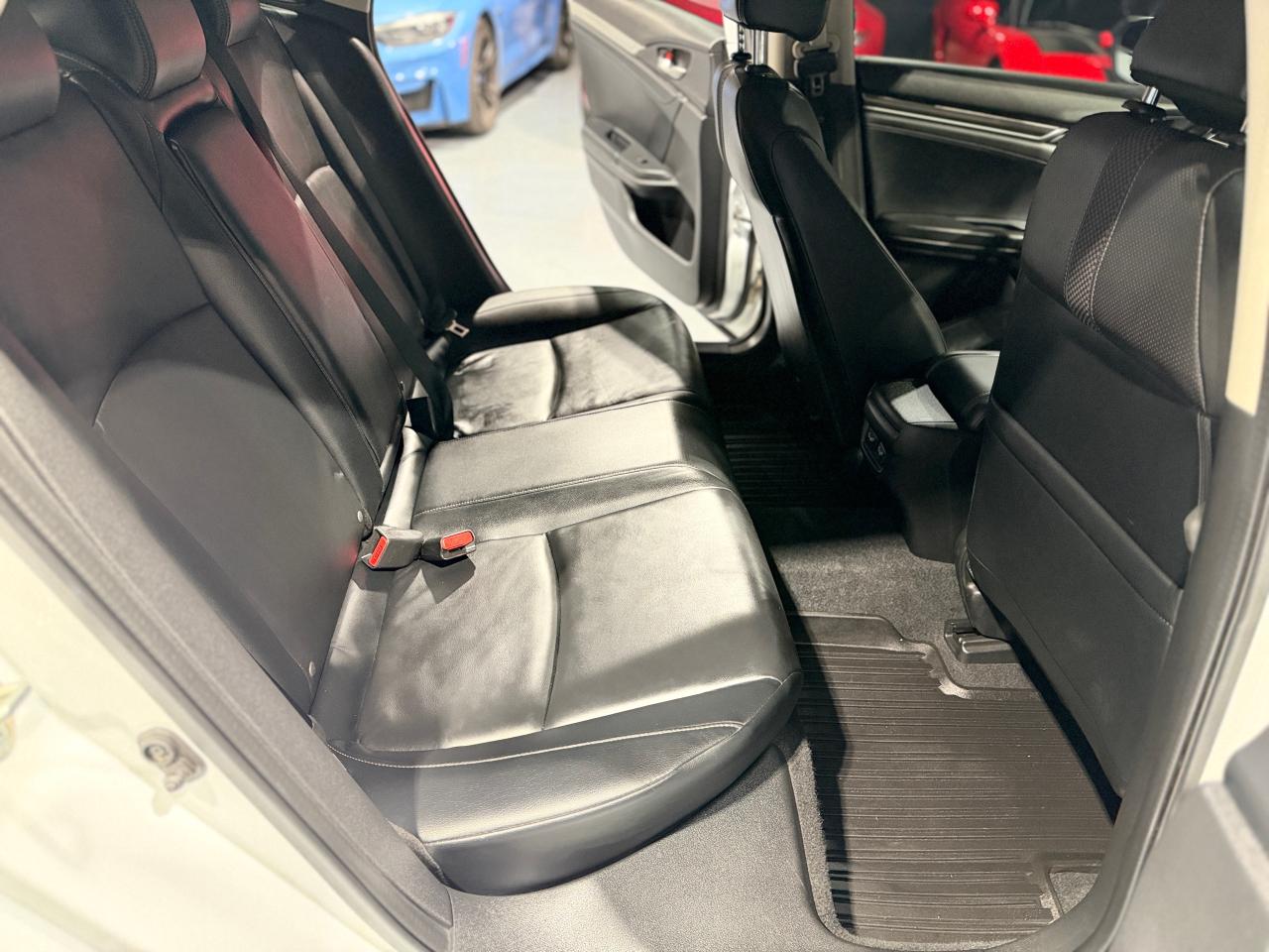 2020 Honda Civic Touring CVT - Photo #10