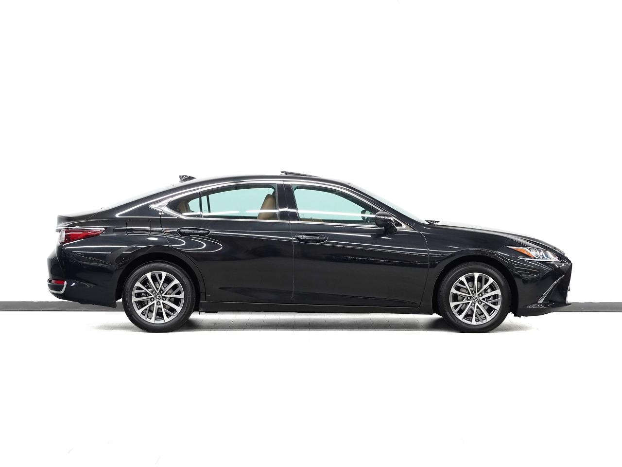 2023 Lexus ES 250 AWD | Nav | Leather | Sunroof | BSM | CarPlay