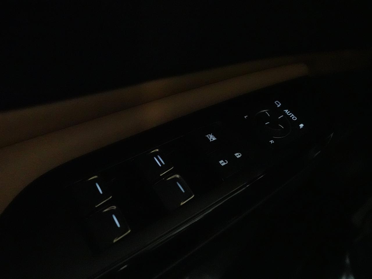 2023 Lexus ES 250 AWD | Nav | Leather | Sunroof | BSM | CarPlay Photo