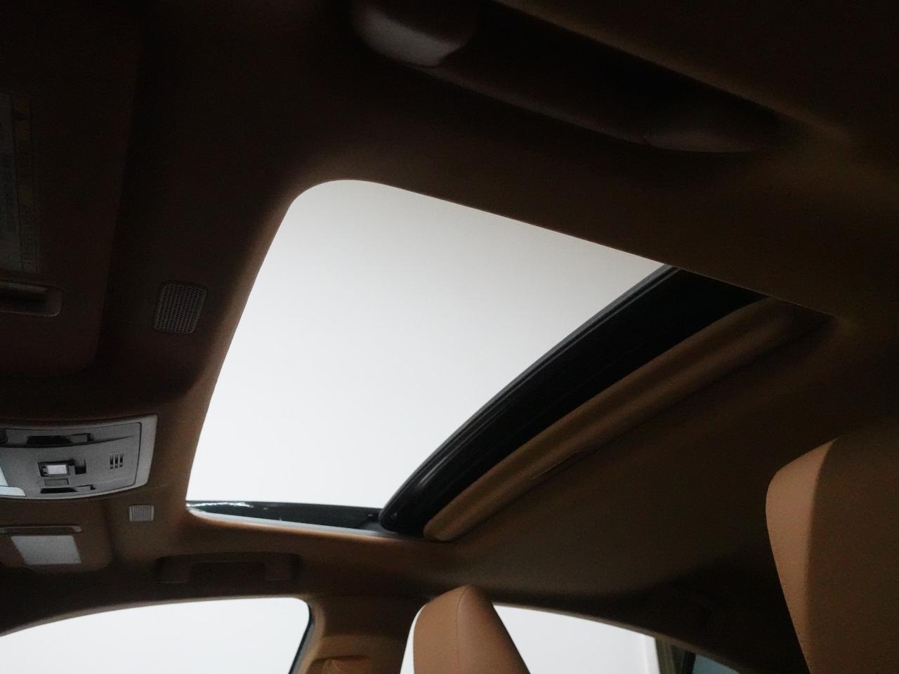 2023 Lexus ES 250 AWD | Nav | Leather | Sunroof | BSM | CarPlay