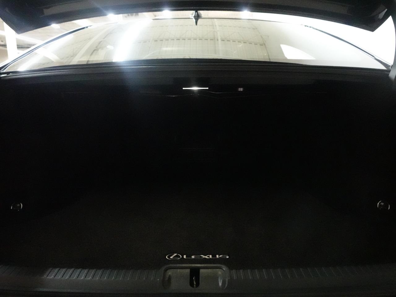 2023 Lexus ES 250 AWD | Nav | Leather | Sunroof | BSM | CarPlay