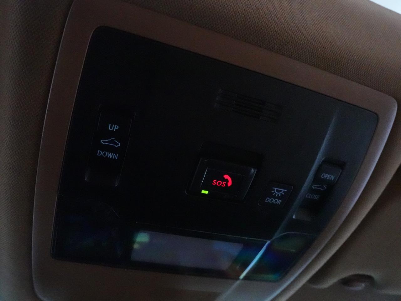 2023 Lexus ES 250 AWD | Nav | Leather | Sunroof | BSM | CarPlay