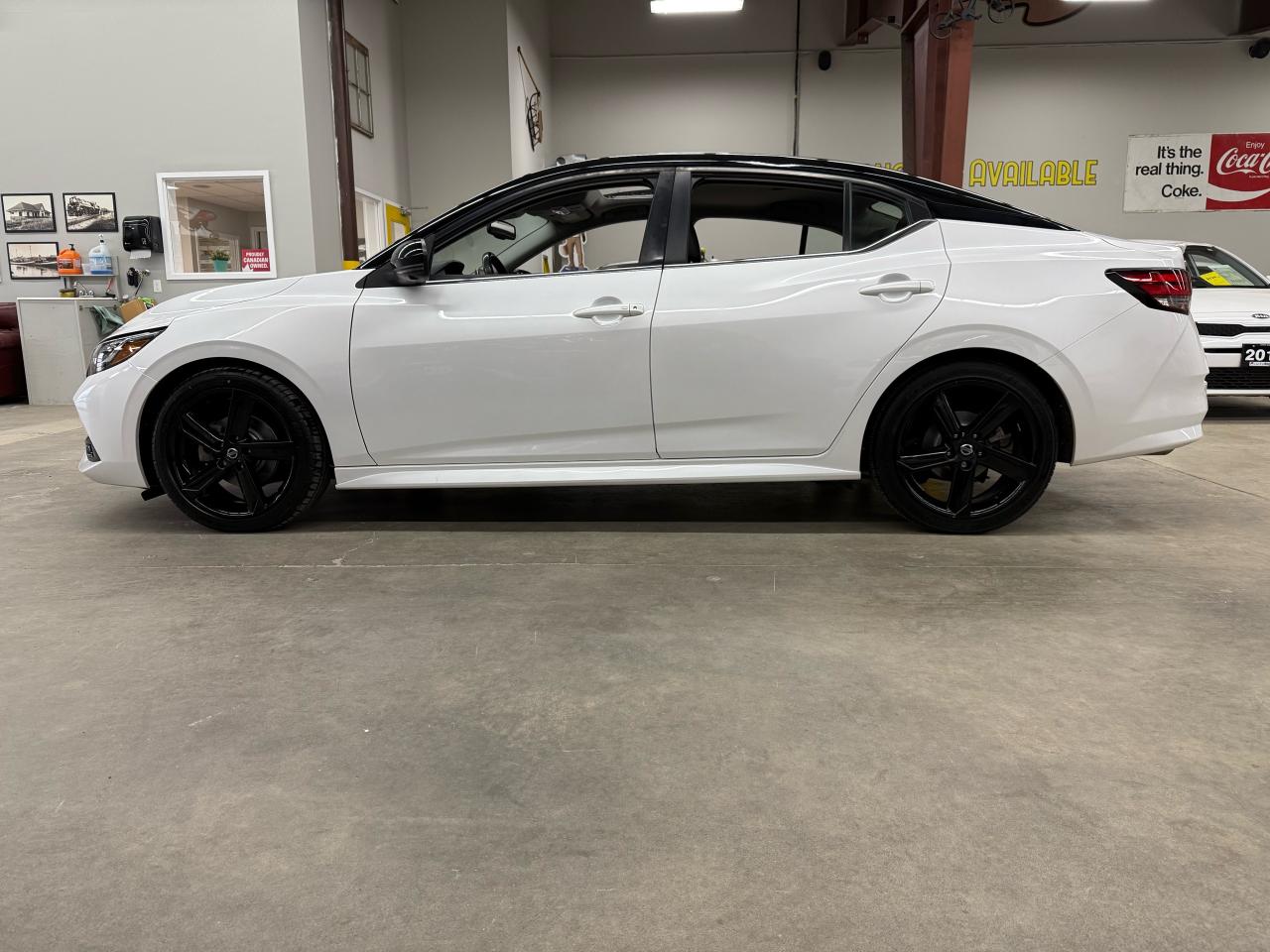 2021 Nissan Sentra SR Photo2