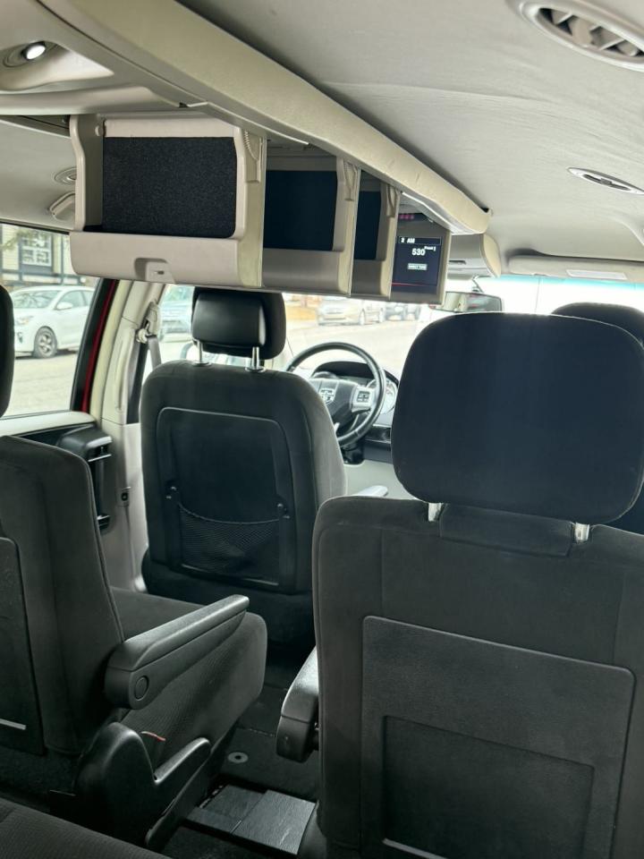 2016 Dodge Grand Caravan Crew - Photo #6