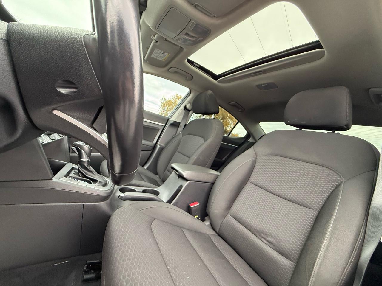 2020 Hyundai Elantra Preferred w/Sun & Safety Package - Photo #11