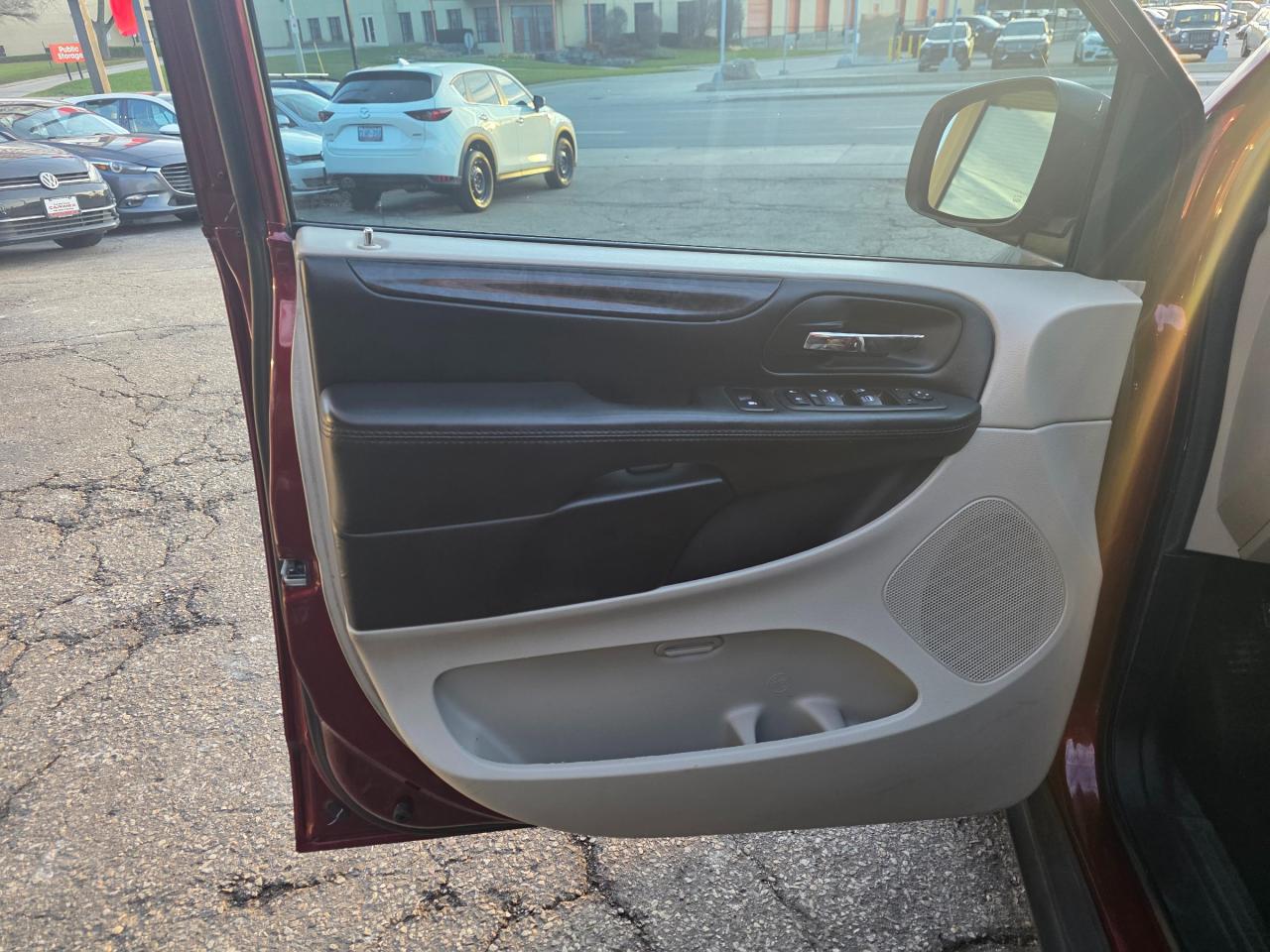 2017 Dodge Grand Caravan CVP/SXT One Owner | Full Stow N Go | Rustproofed Photo