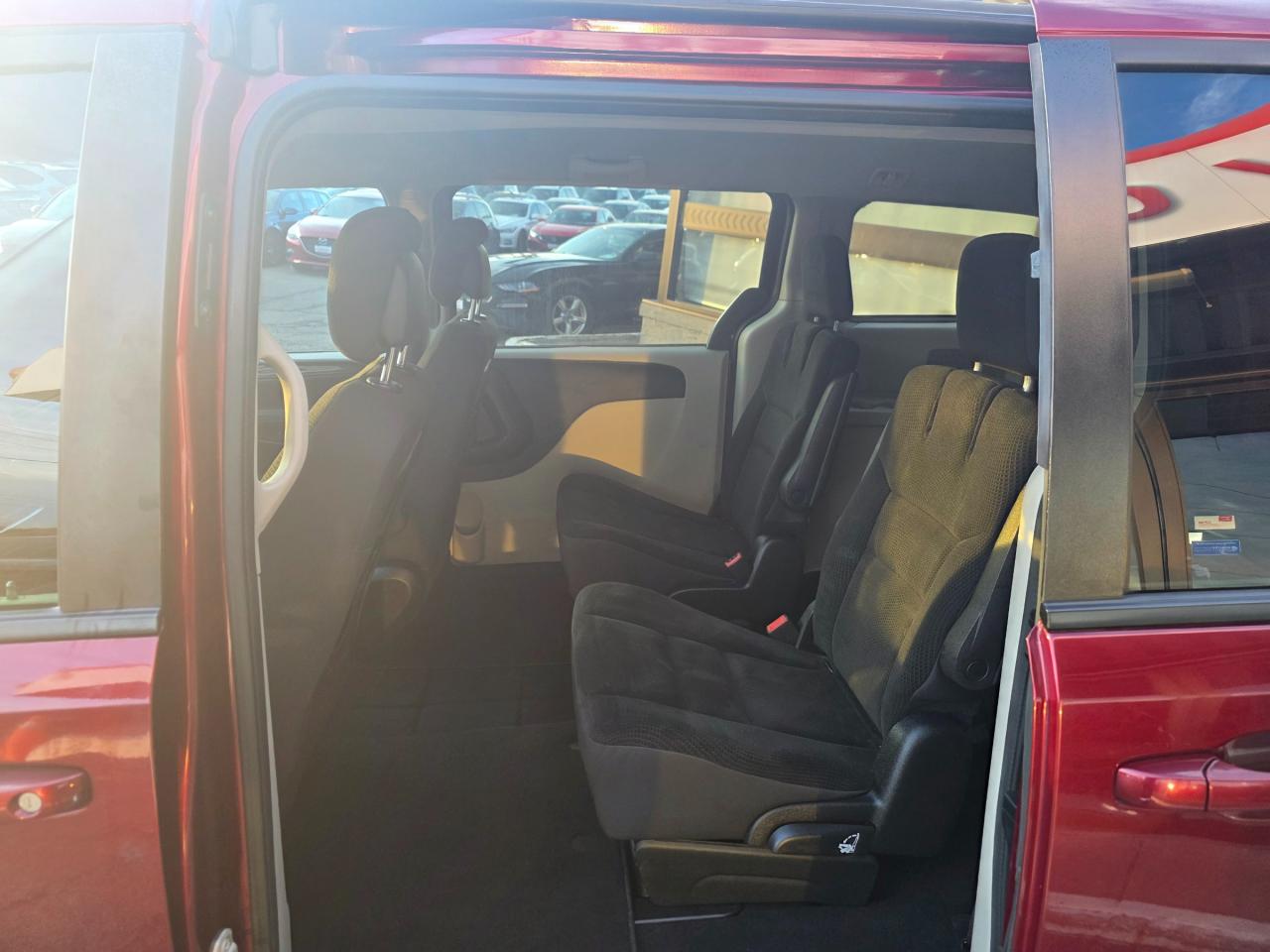 2017 Dodge Grand Caravan CVP/SXT One Owner | Full Stow N Go | Rustproofed Photo