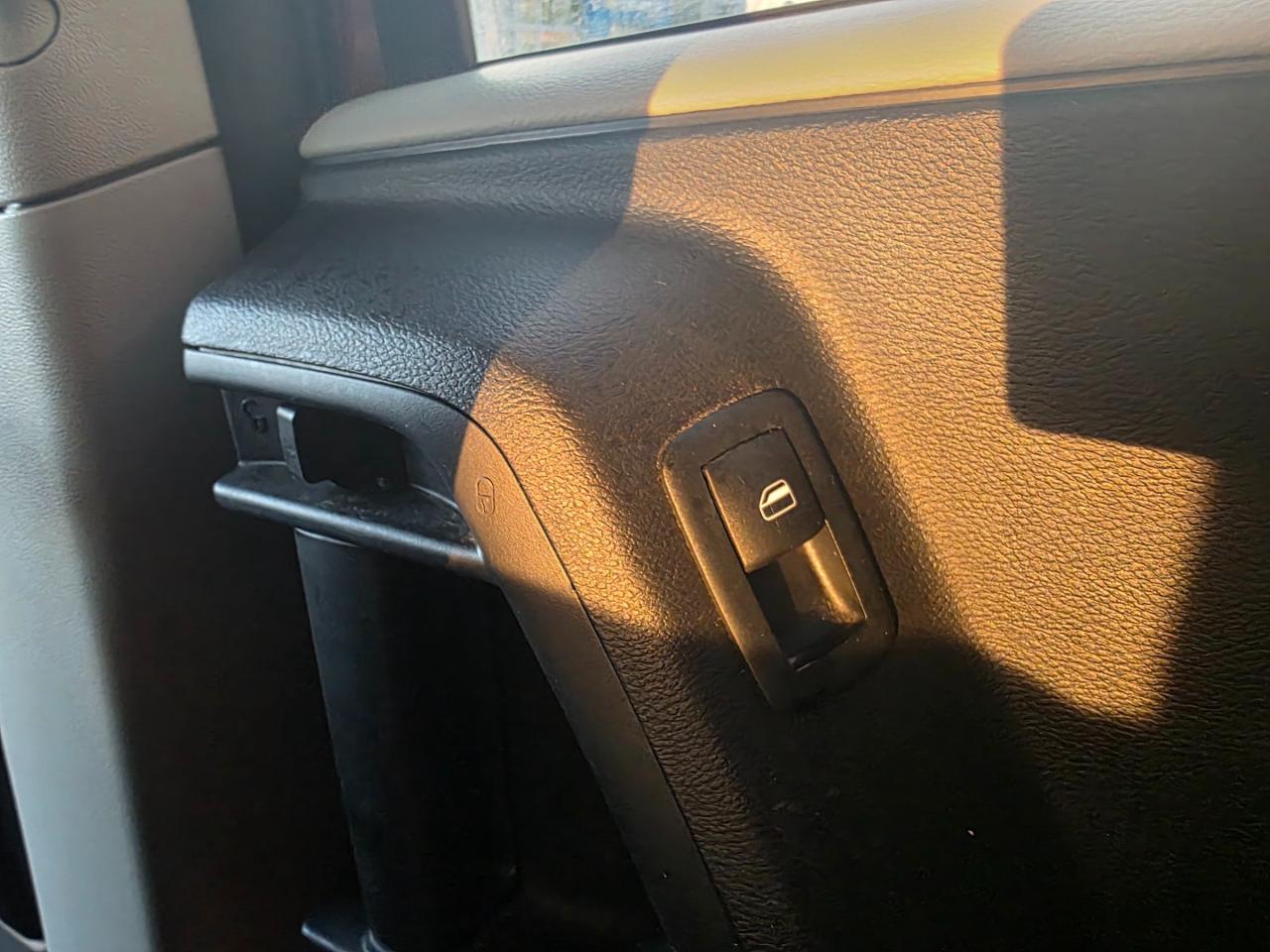 2017 Dodge Grand Caravan CVP/SXT One Owner | Full Stow N Go | Rustproofed Photo