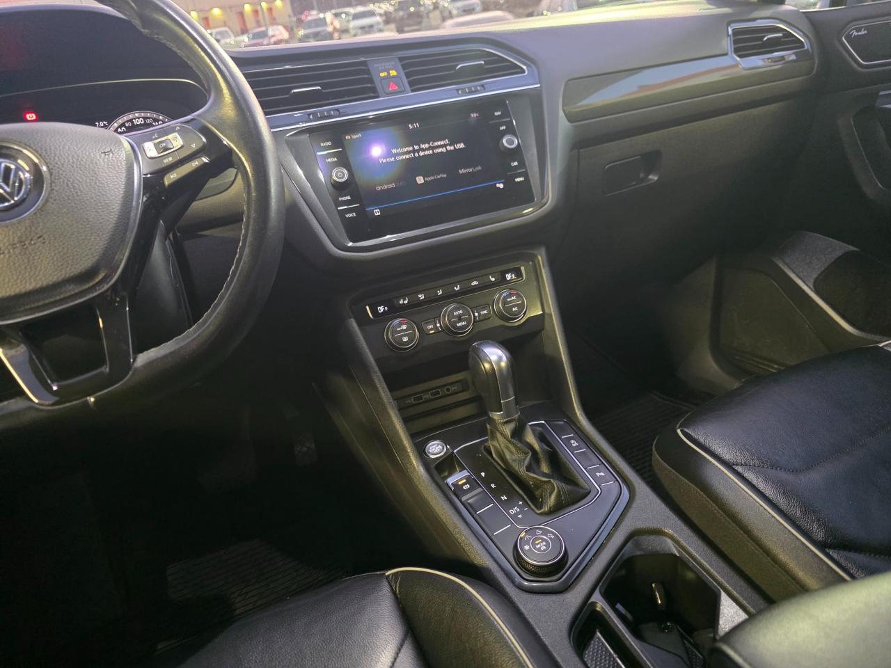 2019 Volkswagen Tiguan Highline Navi | Leather | Sunroof | Fender Sound | BSM Photo