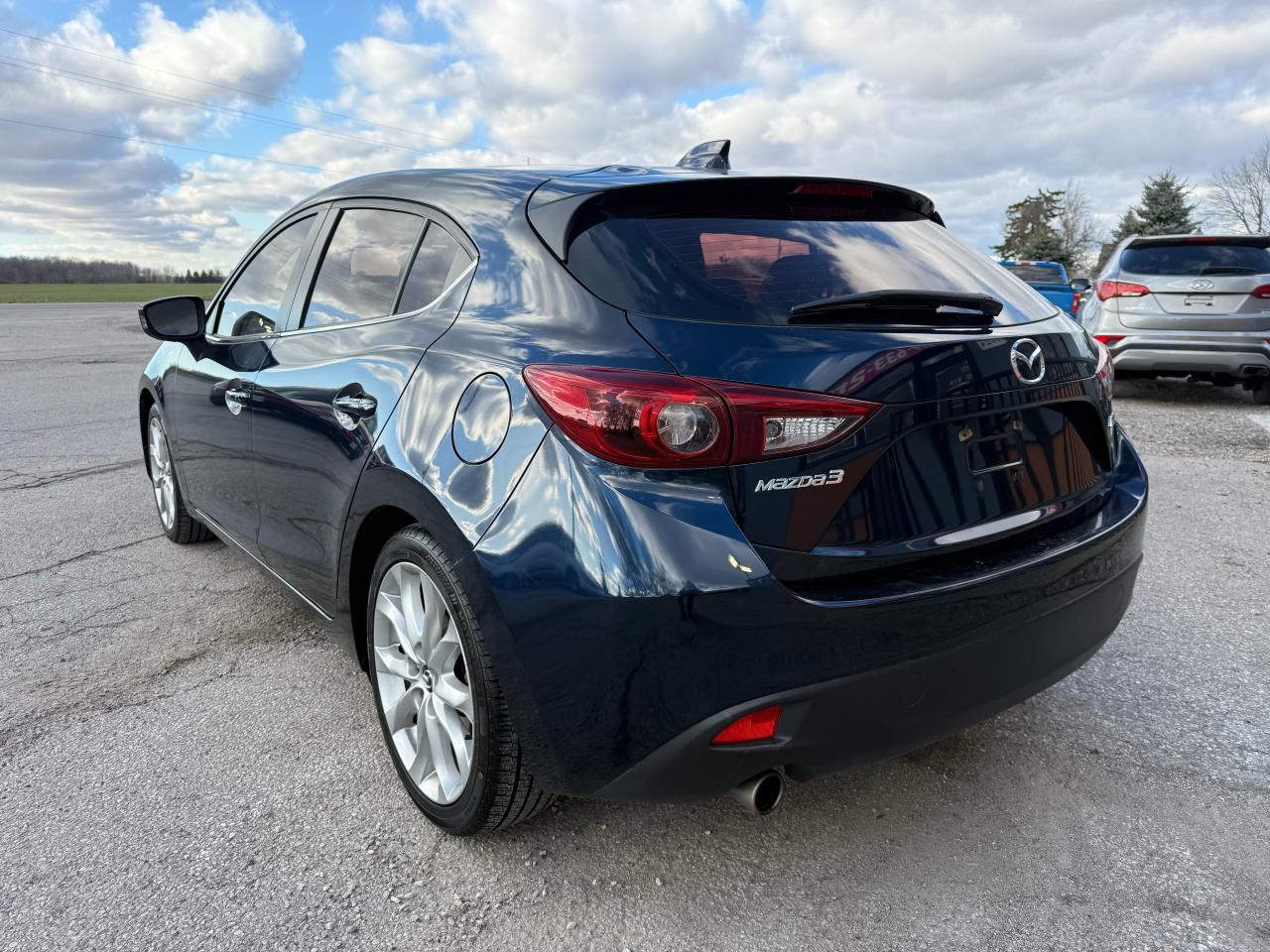 2015 Mazda MAZDA3 GT| NAVI | SUNROOF | BACKUP CAMAERA Photo2