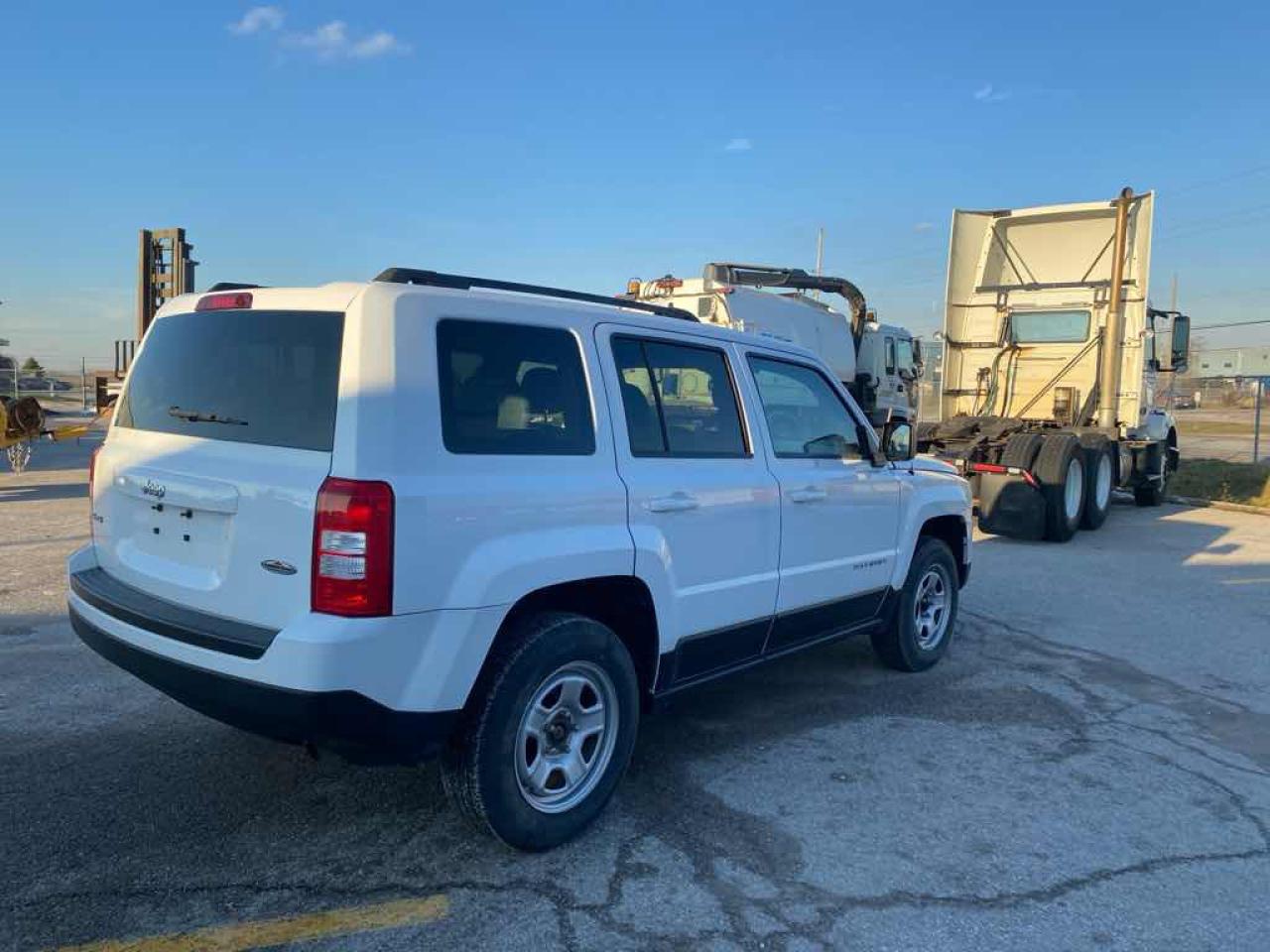 2012 Jeep Patriot  Photo3