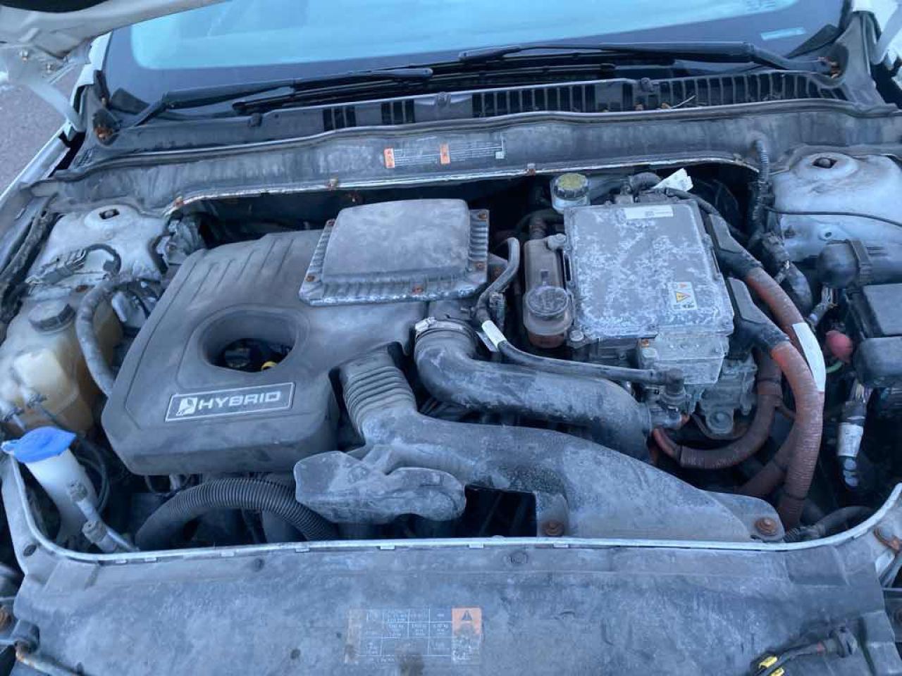 2015 Ford Fusion S Hybrid Photo