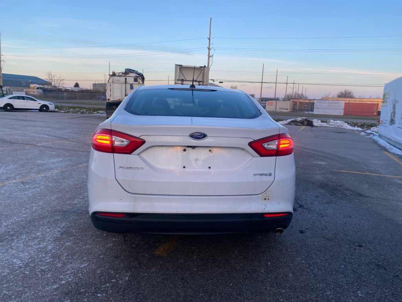 2015 Ford Fusion S Hybrid - Photo #5