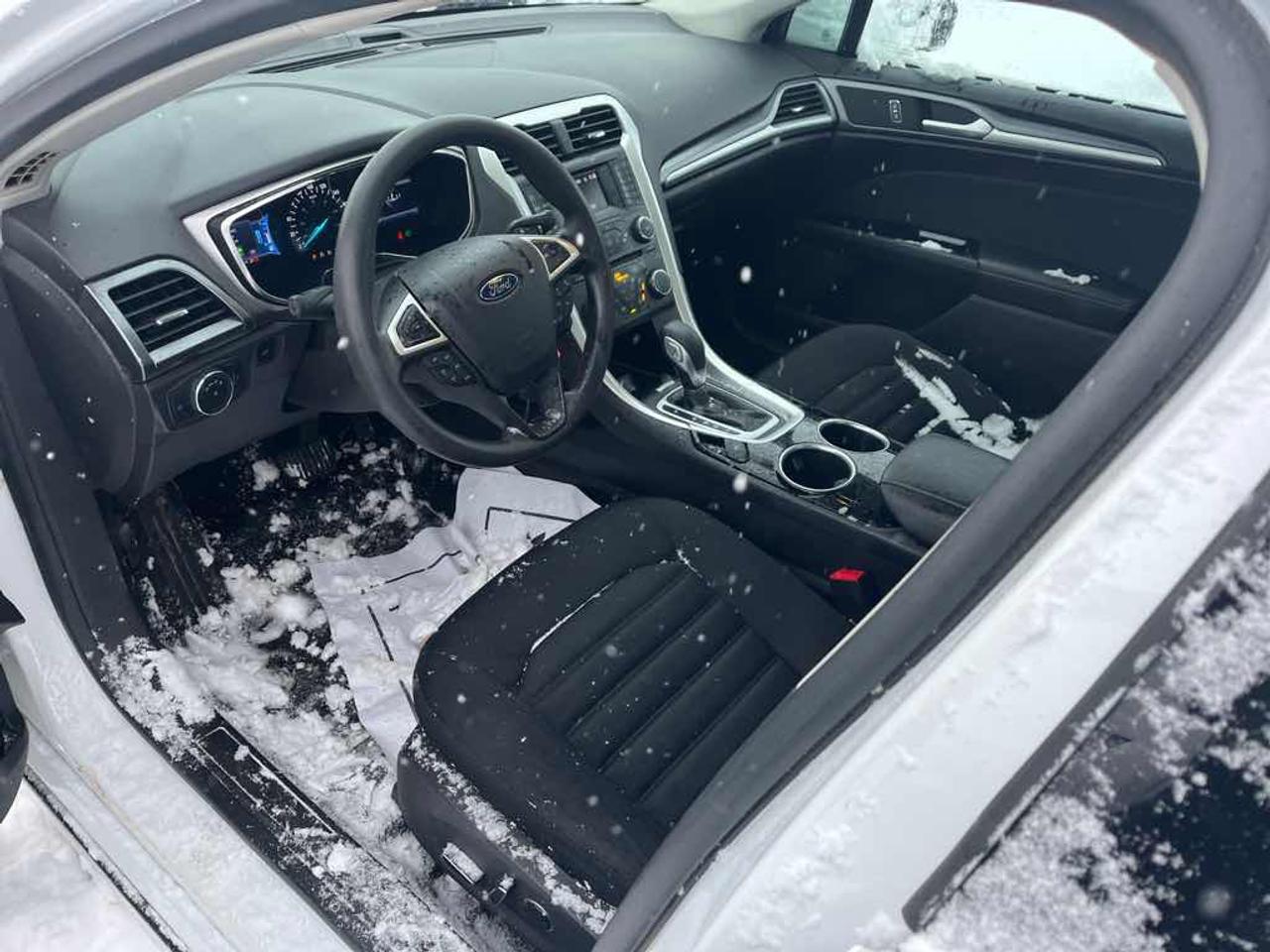 2013 Ford Fusion SE Hybrid Photo