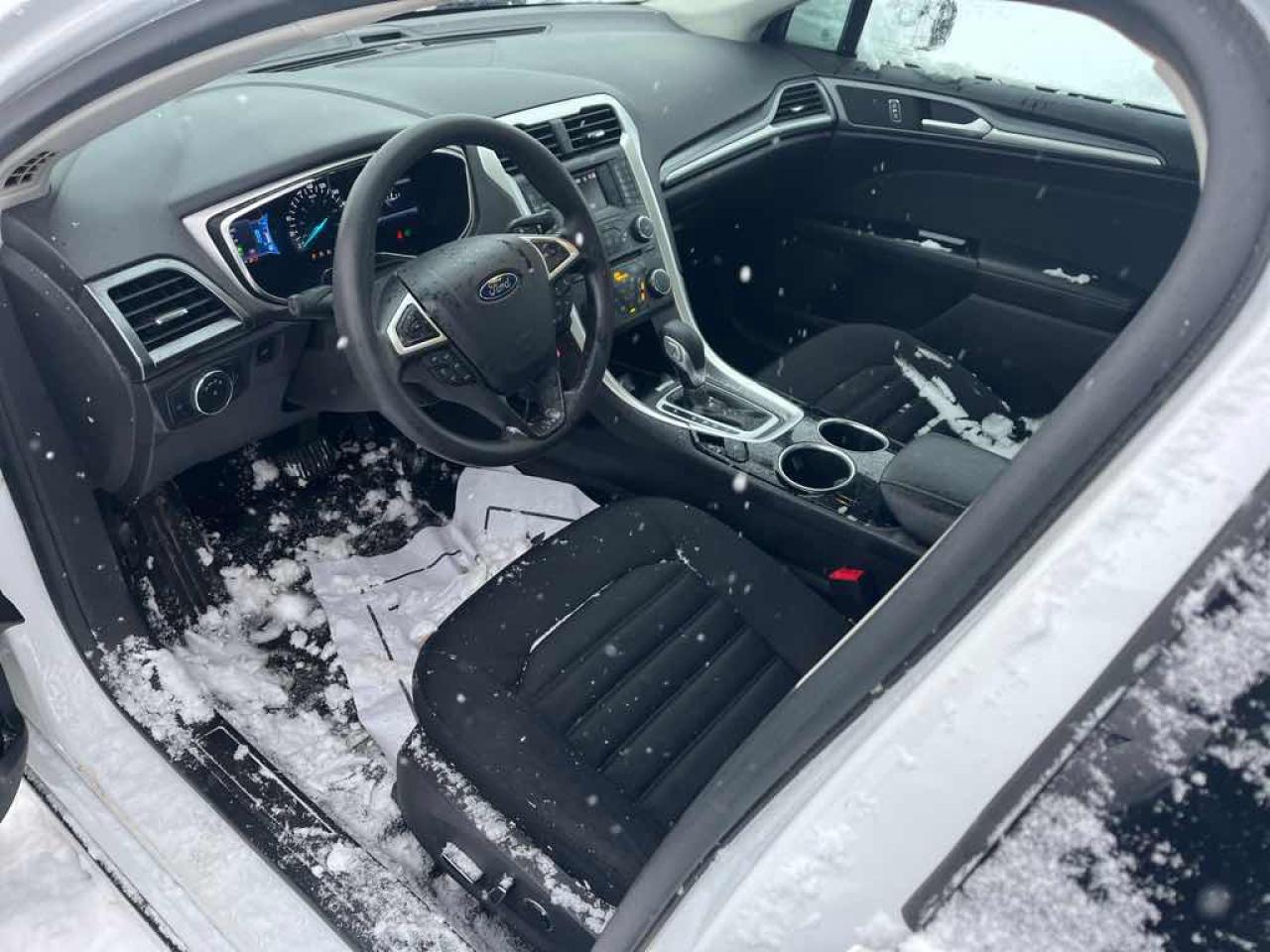 2013 Ford Fusion SE Hybrid Photo