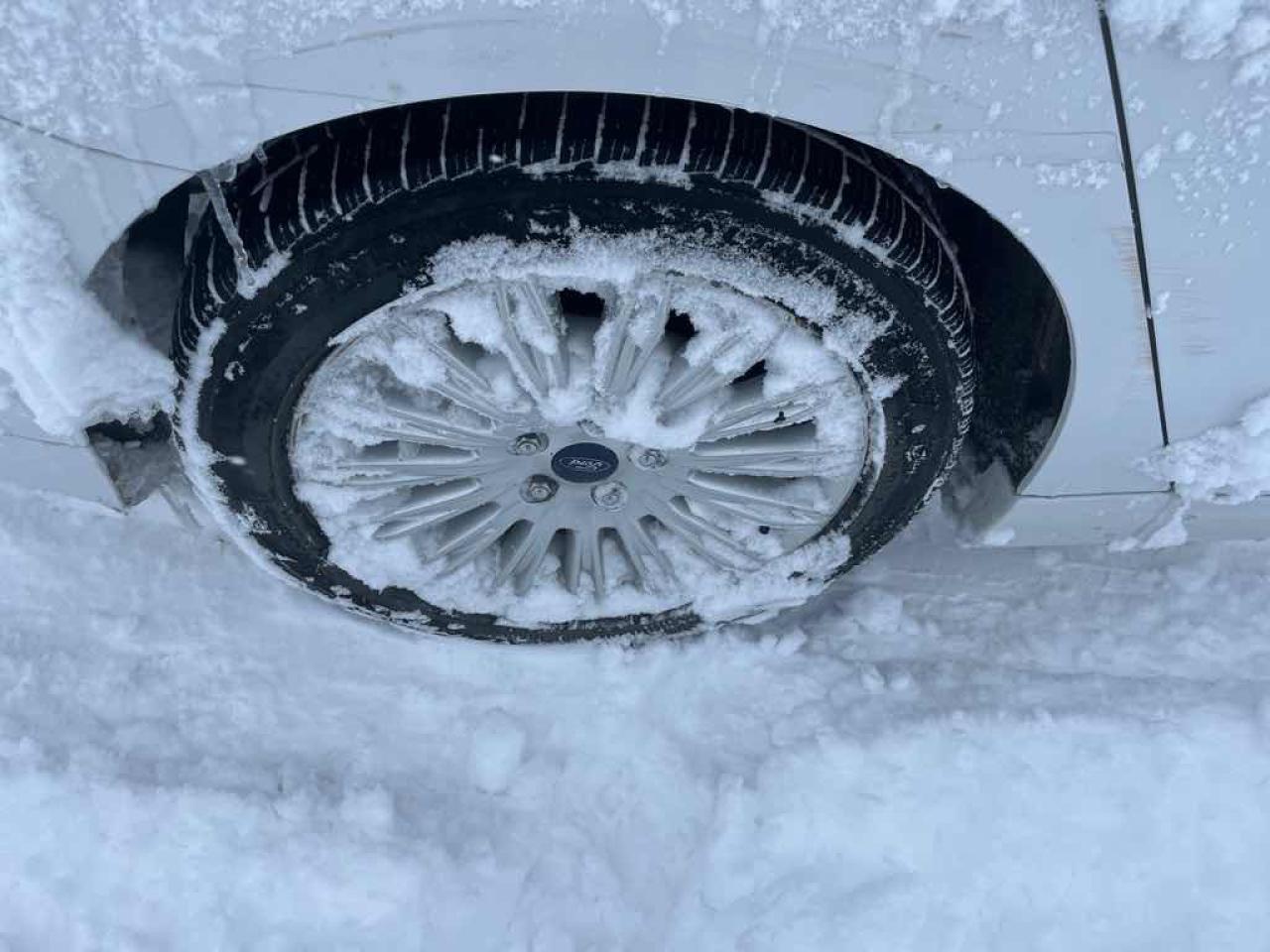 2013 Ford Fusion SE Hybrid Photo