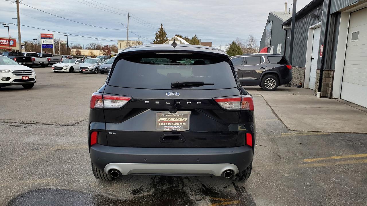 2020 Ford Escape SE FWD-"NO TAX SALE-MAX $2000-LTD TIME ONLY" - Photo #4