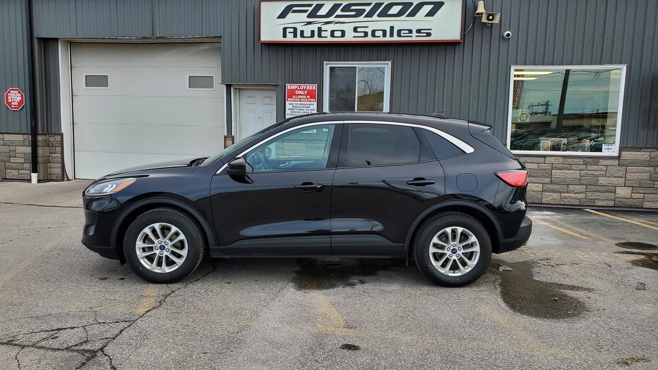 2020 Ford Escape SE FWD-"NO TAX SALE-MAX $2000-LTD TIME ONLY" - Photo #2