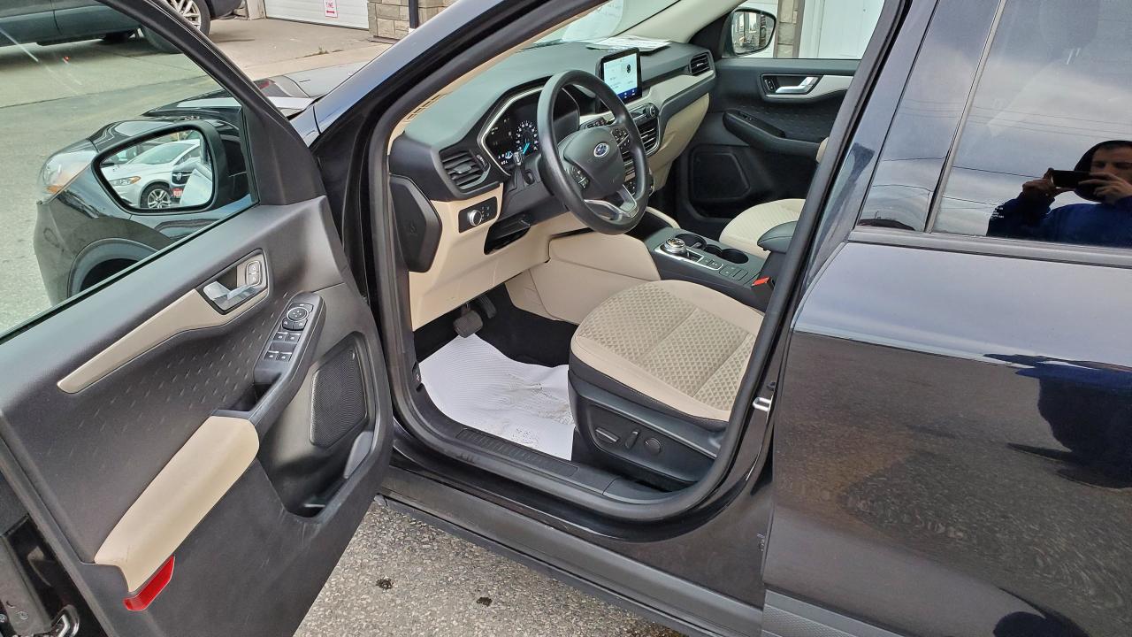 2020 Ford Escape SE FWD-"NO TAX SALE-MAX $2000-LTD TIME ONLY" - Photo #9