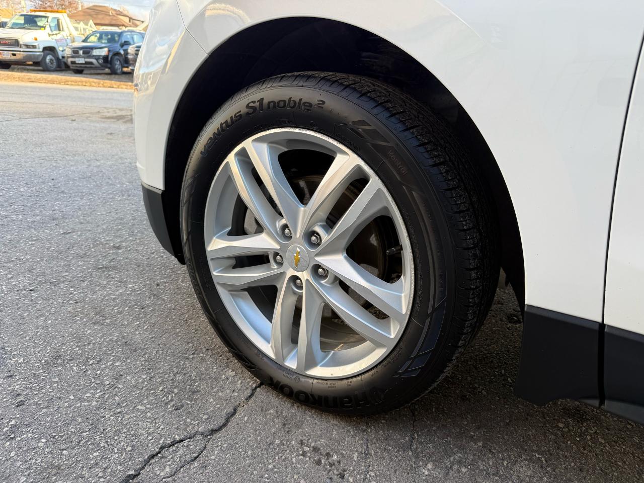 2020 Chevrolet Equinox Premier - Photo #17