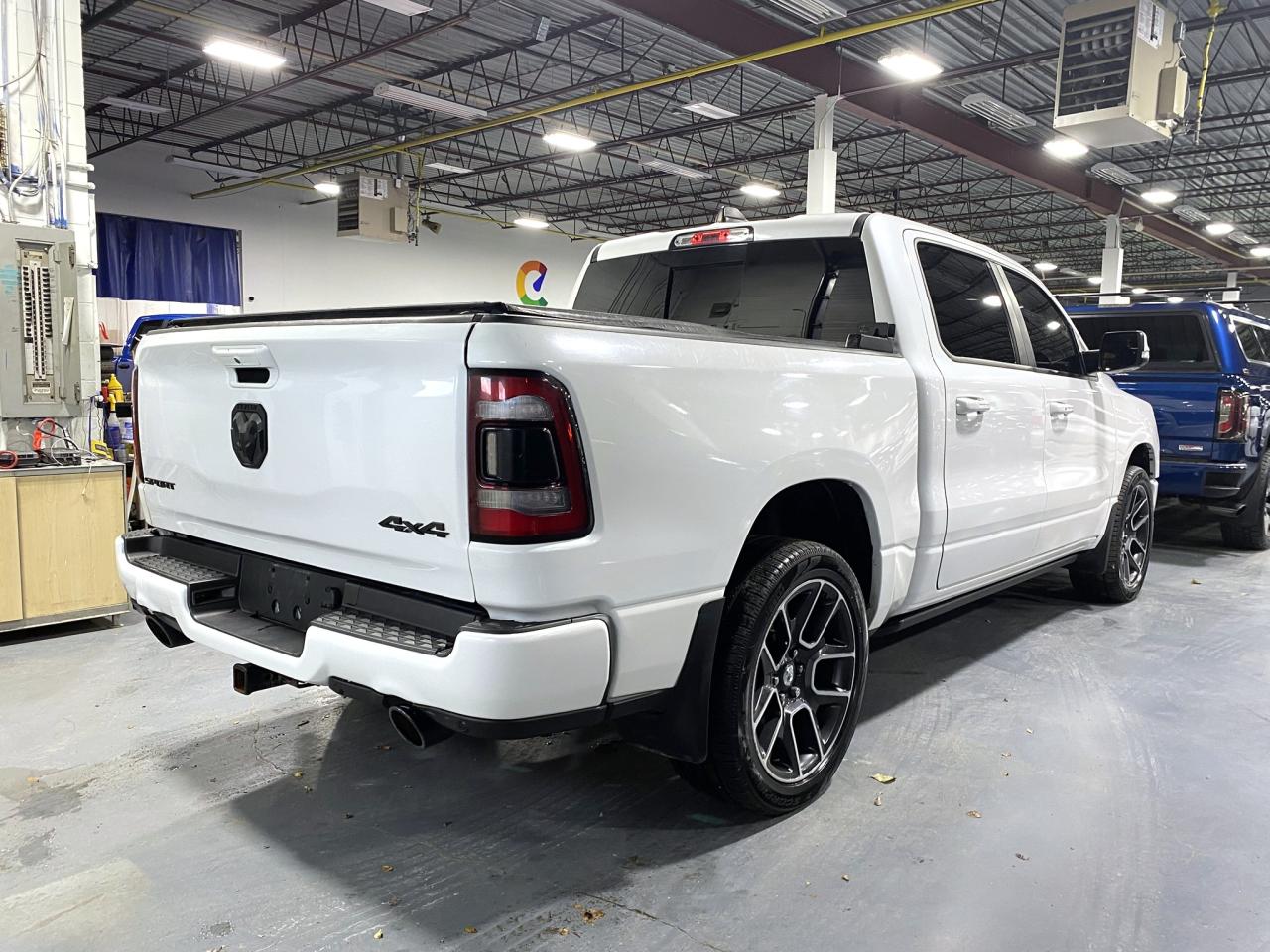 2020 RAM 1500 SPORT 4X4 CREW CAB 5'7" BOX Photo4