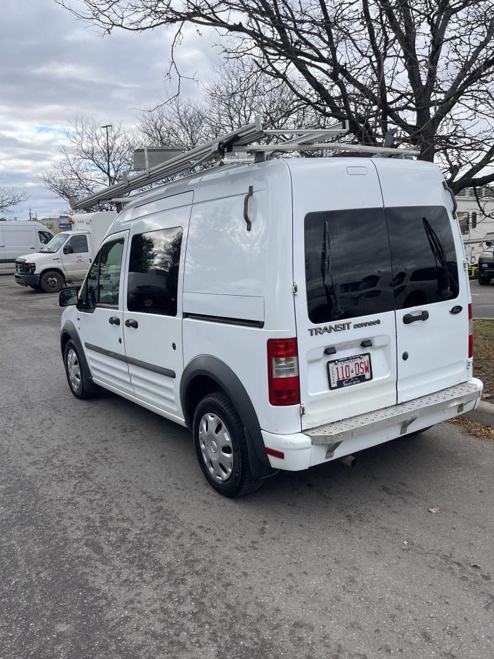 2011 Ford Transit Connect XLT    DIVIDER    LADDER RACK - Photo #3