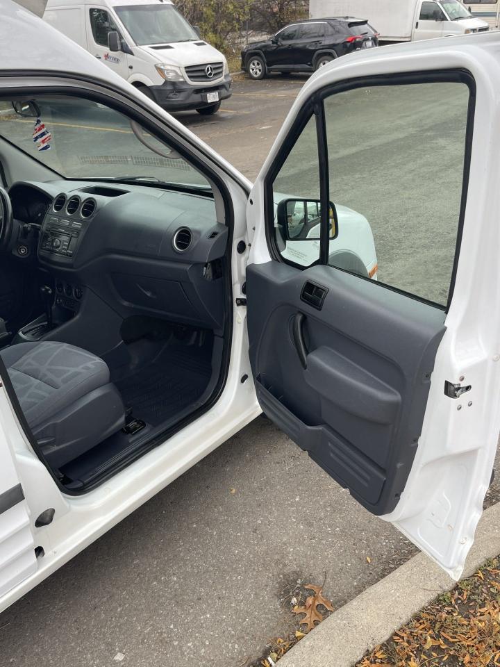 2011 Ford Transit Connect XLT    DIVIDER    LADDER RACK - Photo #7