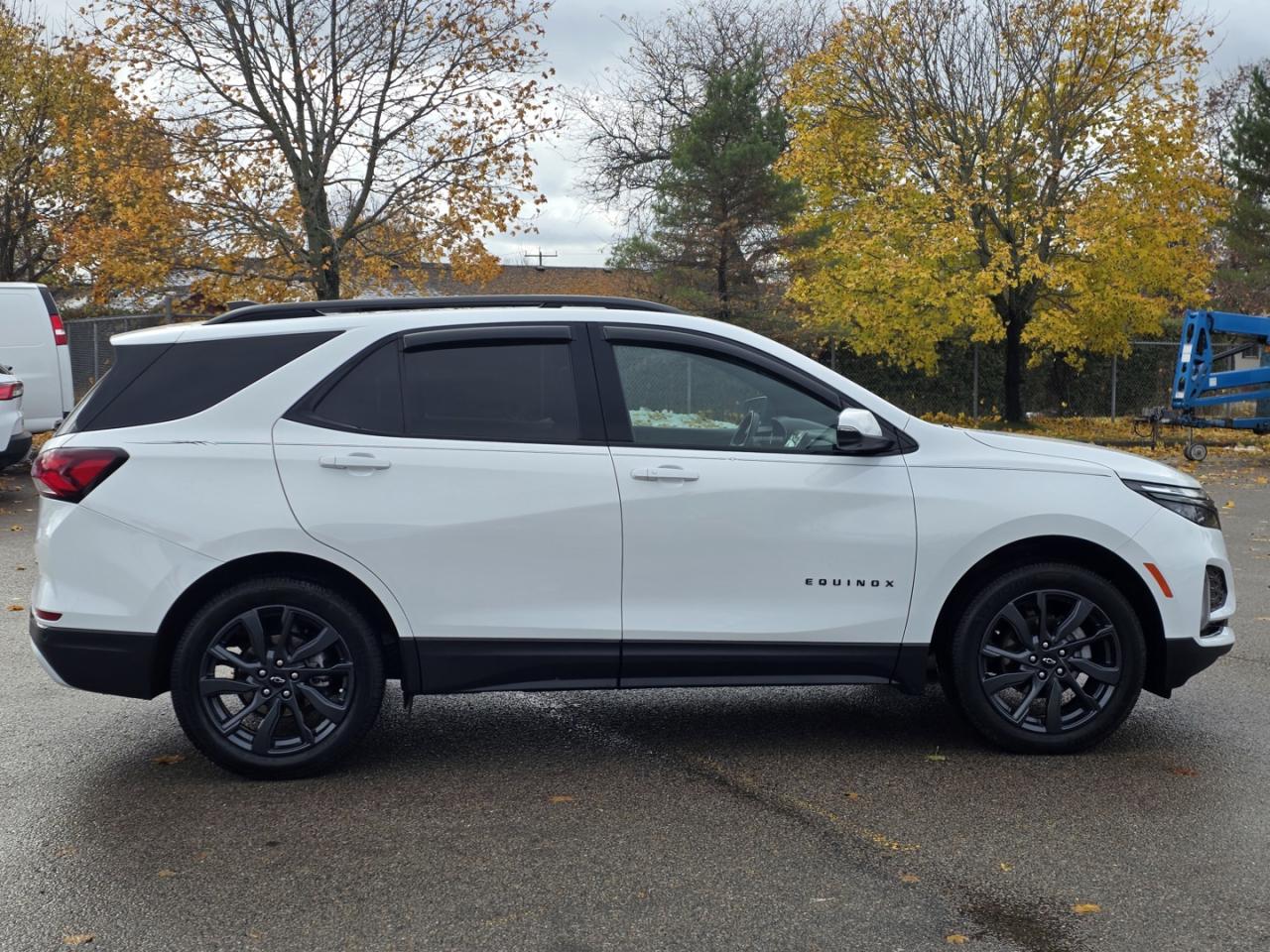 2022 Chevrolet Equinox RS AWD Photo3