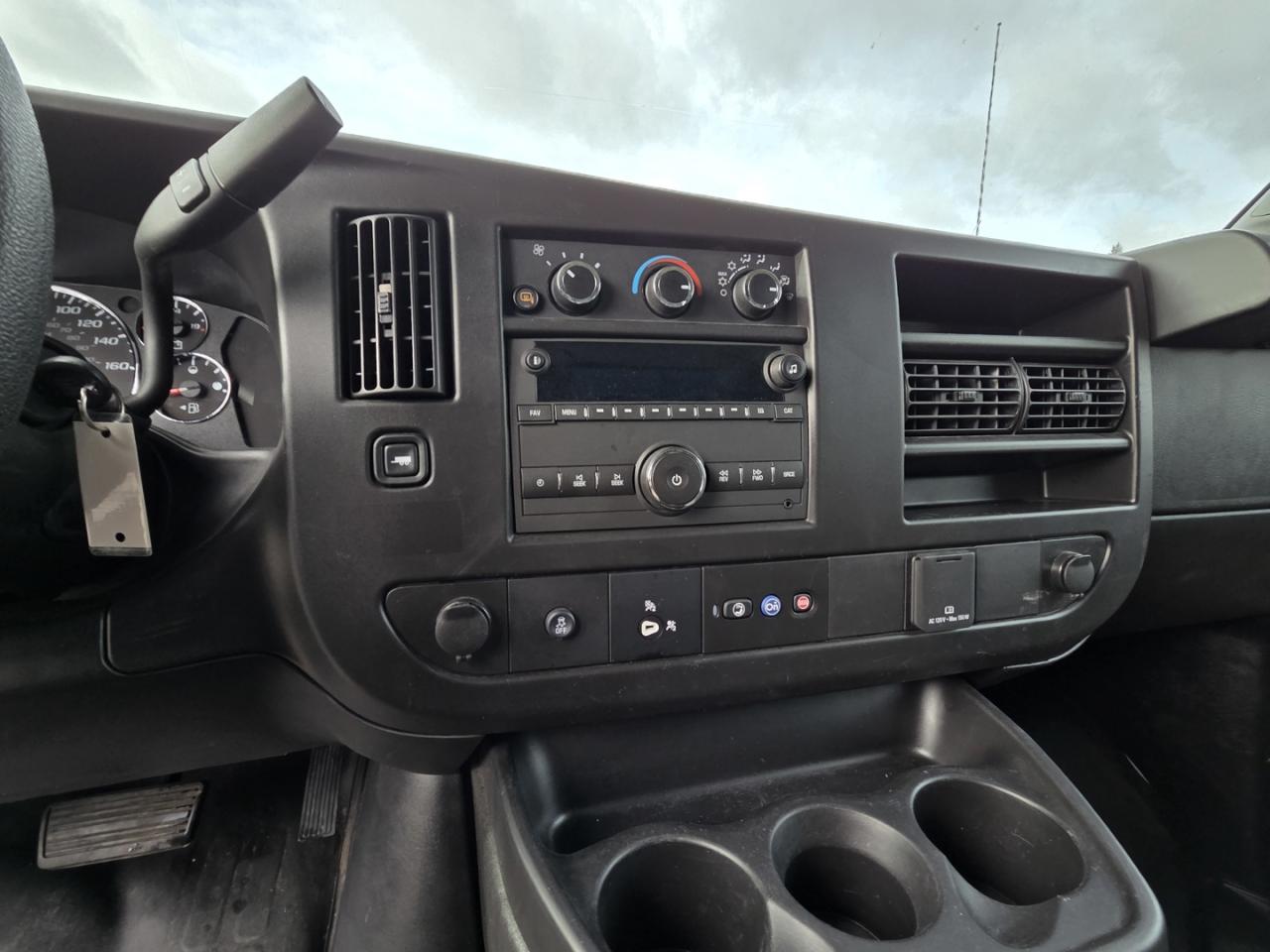 2023 GMC Savana G2500 Cargo - Photo #13