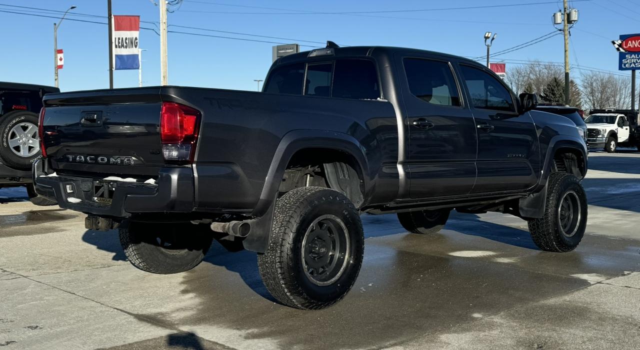 2018 Toyota Tacoma SR5 Photo