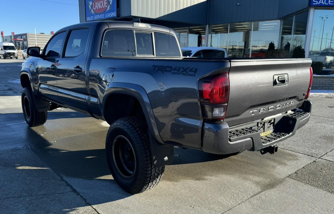 2018 Toyota Tacoma SR5 Photo