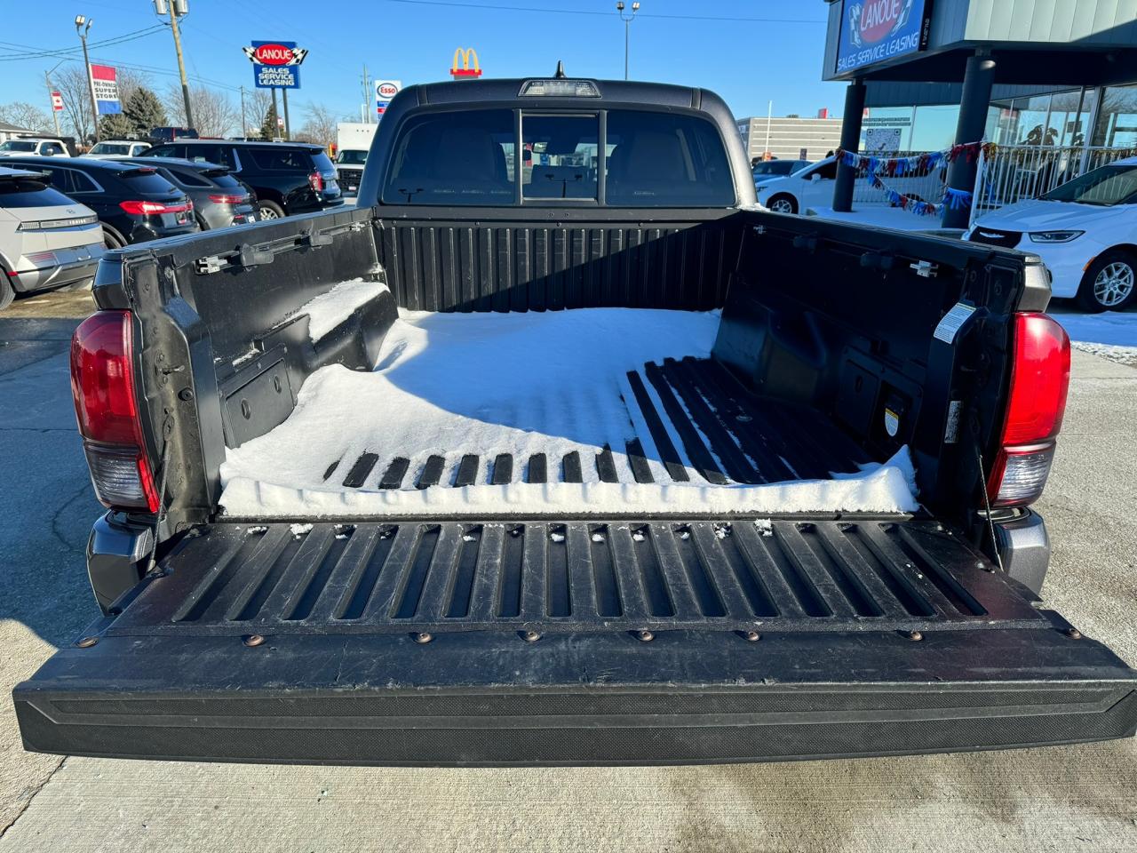 2018 Toyota Tacoma SR5 Photo