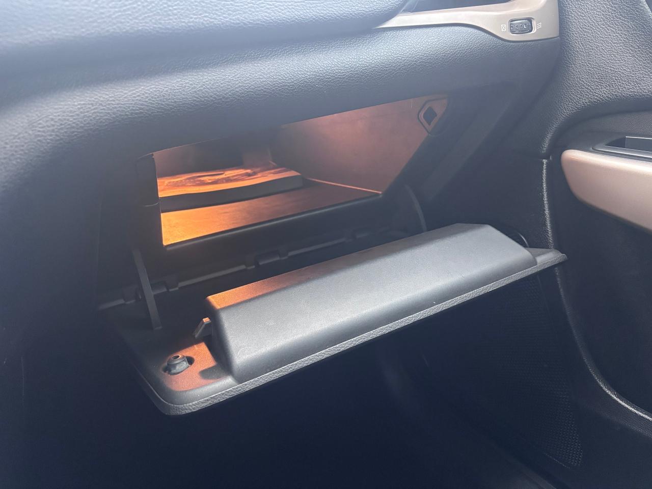 2018 Jeep Cherokee 4X4 LOADED GREAT PRICE!! - Photo #27