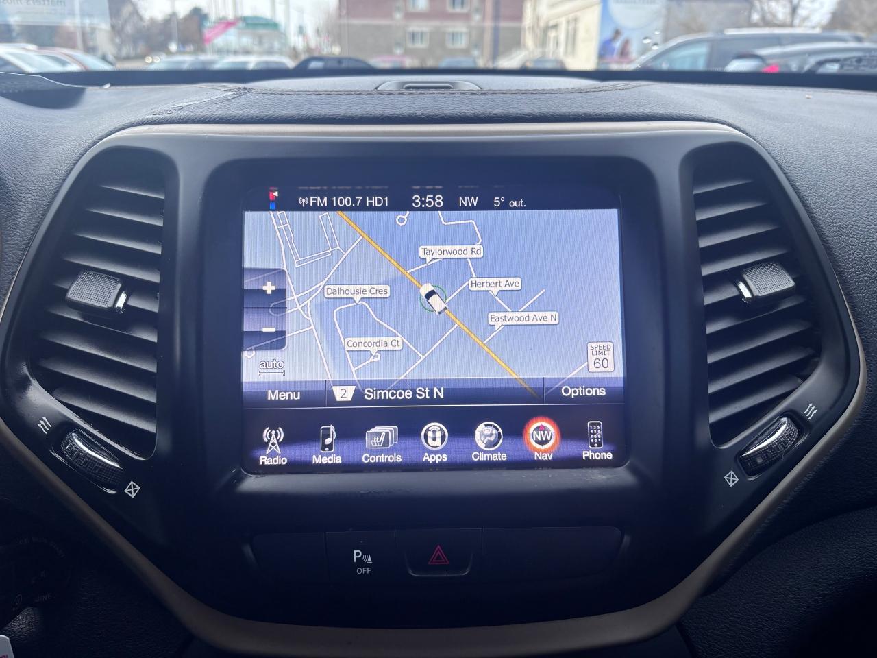 2018 Jeep Cherokee 4X4 LOADED GREAT PRICE!! - Photo #22