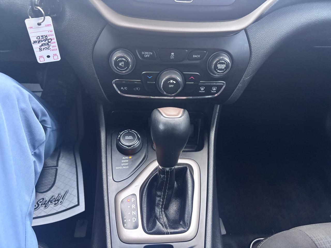 2018 Jeep Cherokee 4X4 LOADED GREAT PRICE!! - Photo #25