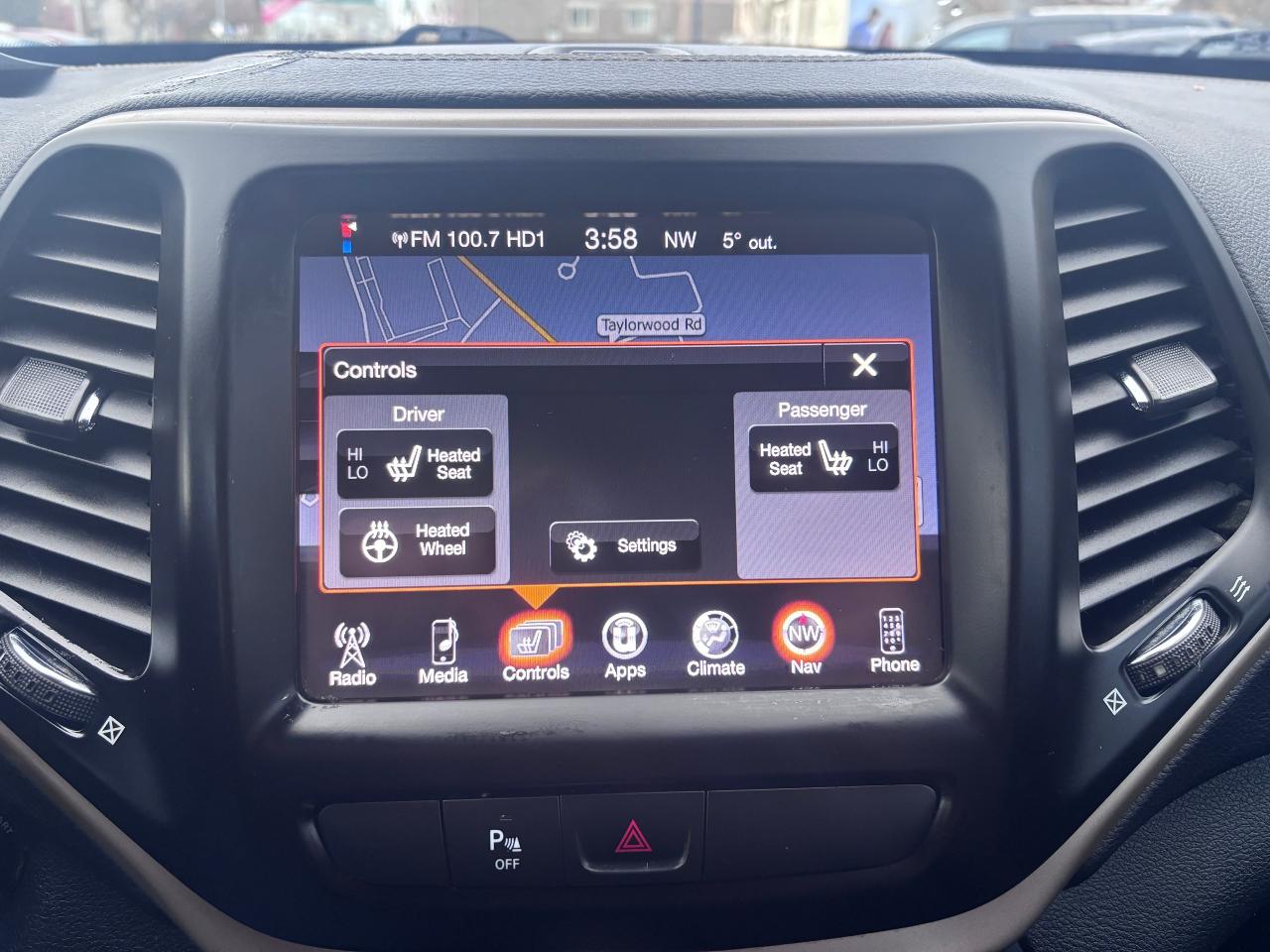 2018 Jeep Cherokee 4X4 LOADED GREAT PRICE!! - Photo #23