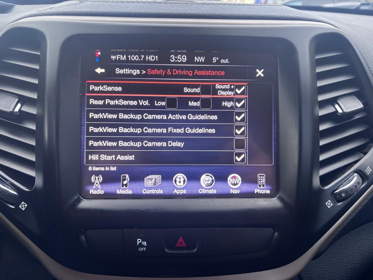 2018 Jeep Cherokee 4X4 LOADED GREAT PRICE!! - Photo #24