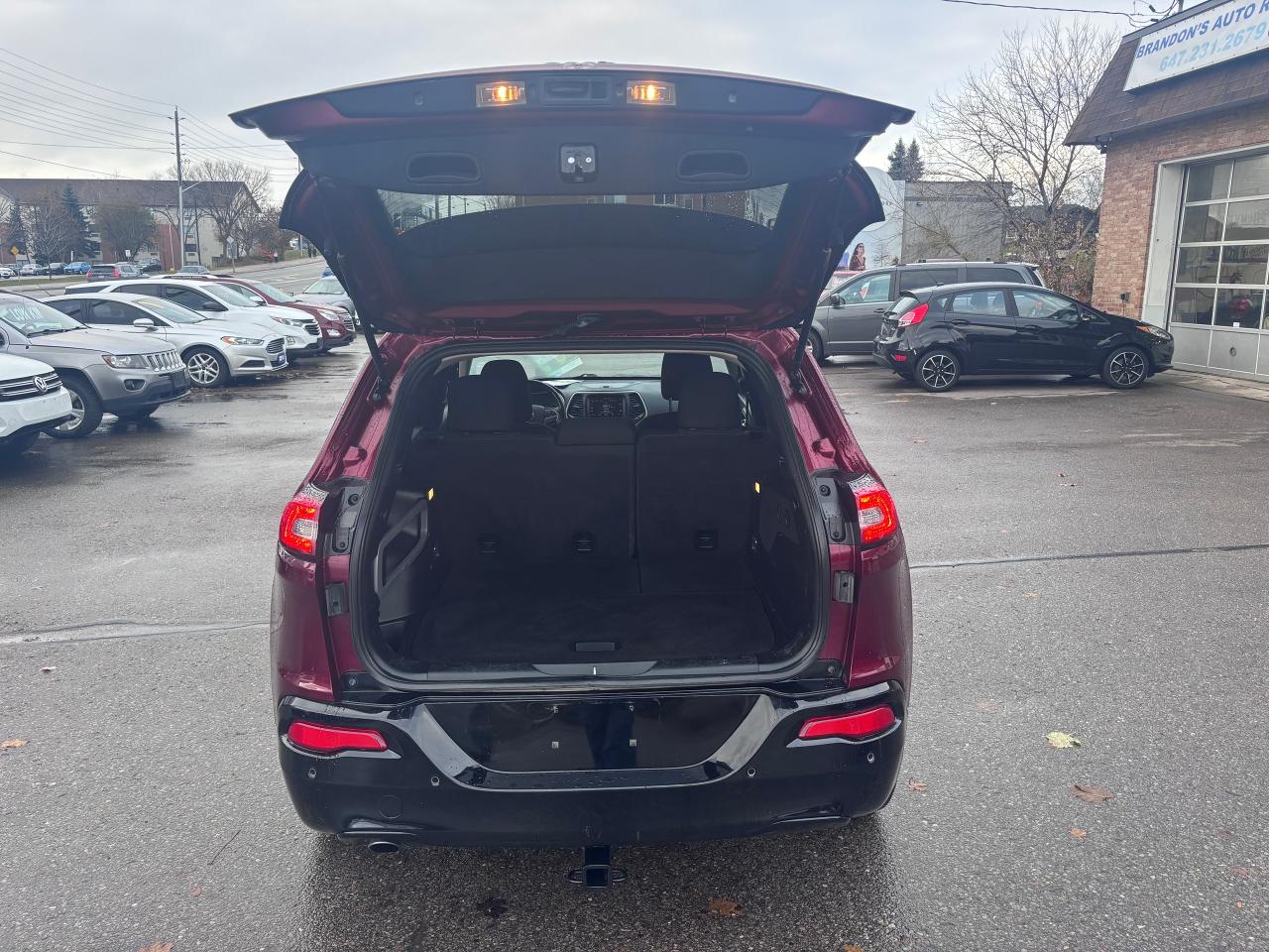 2018 Jeep Cherokee 4X4 LOADED GREAT PRICE!! - Photo #11