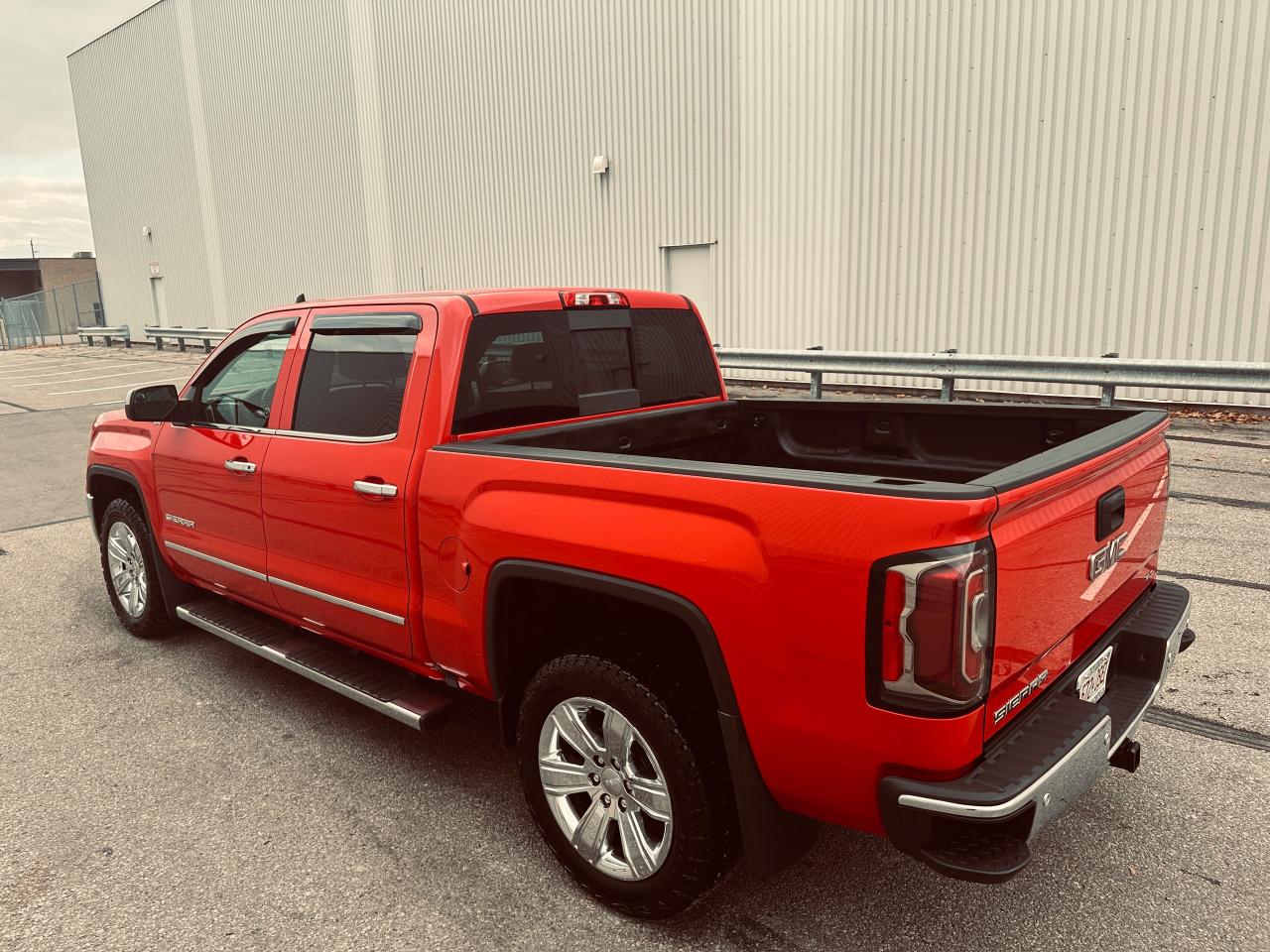 2017 GMC Sierra 1500 SLT Z71 Crew CAB 4WD Photo3