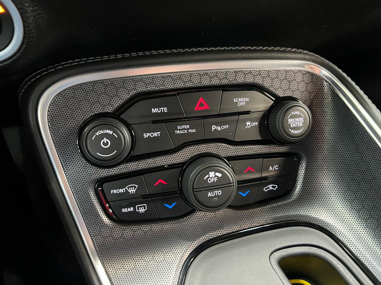 2017 Dodge Challenger Scat Pack Photo