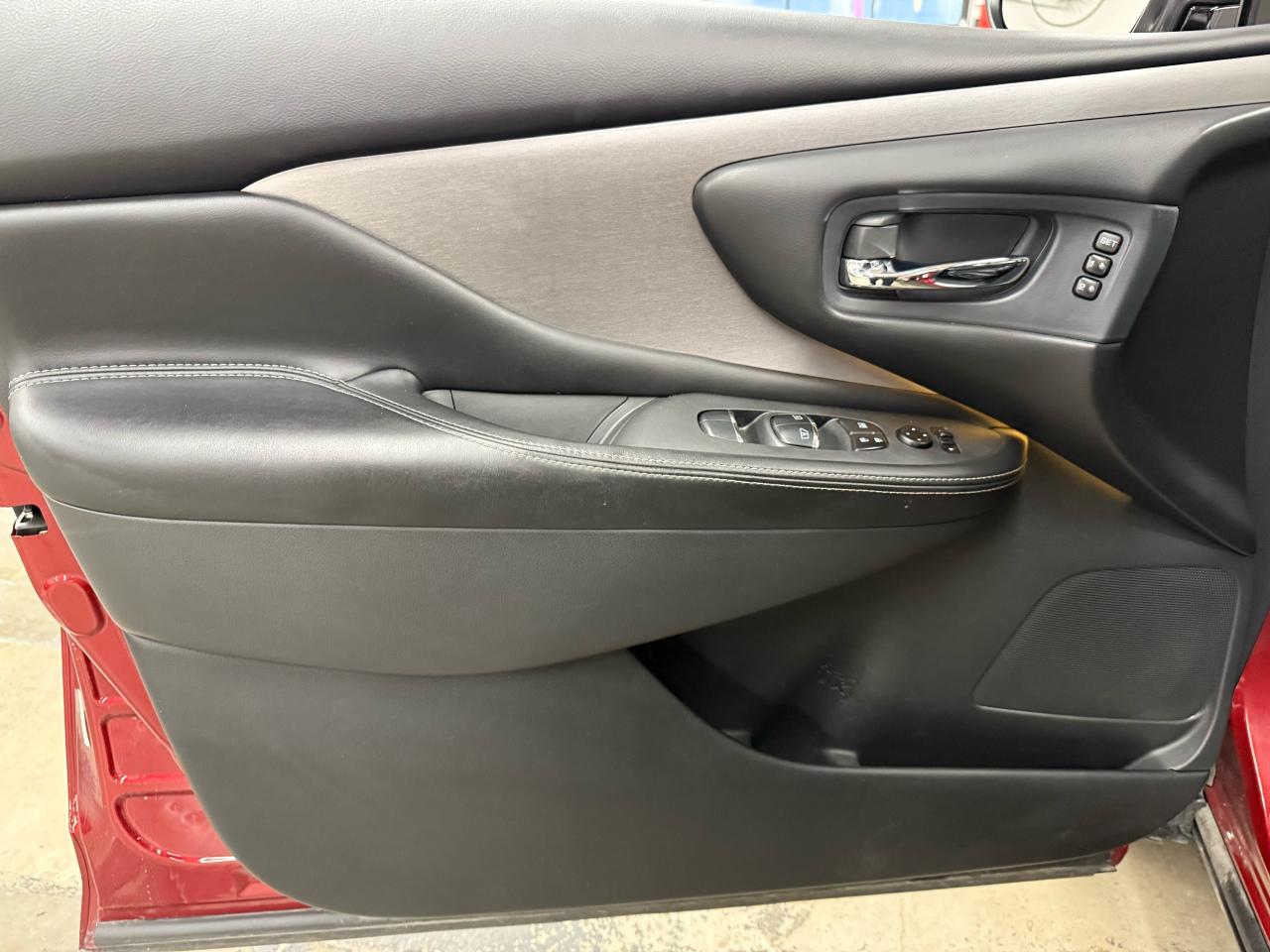 2019 Nissan Murano SL - Photo #14