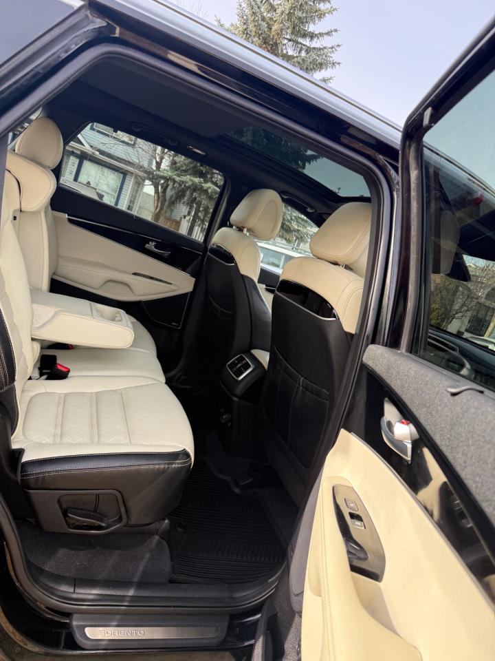 2016 Kia Sorento 3.3L SX - Photo #10