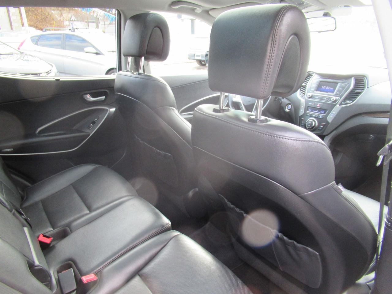 2017 Hyundai Santa Fe Sport AWD 4dr 2.0T SE - Photo #9